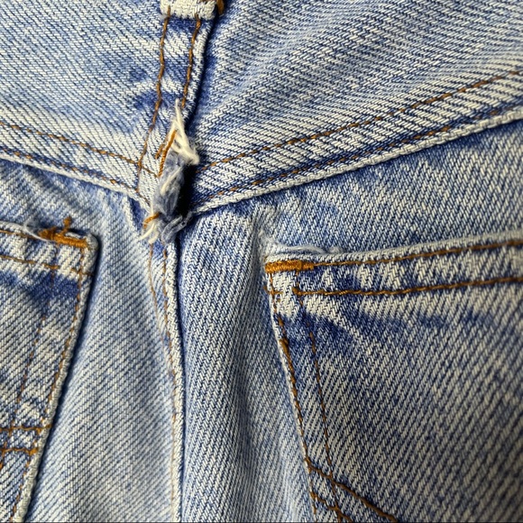 VINTAGE JORDACH Light Wash Jeans - Picture 15 of 15